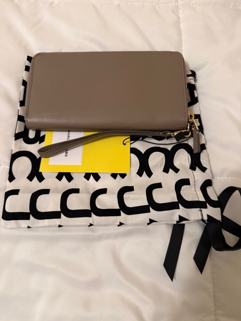 Marc Jacobs Black and Cement Leather Cardholders and wallet. - Picture 4 of 12